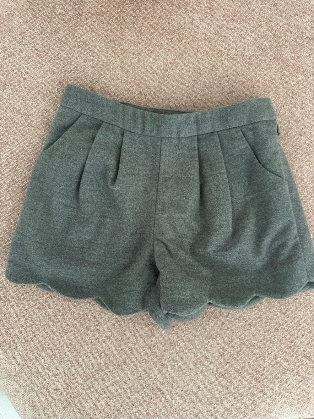 Toddler girls  Scallop Hem Shorts - Gray